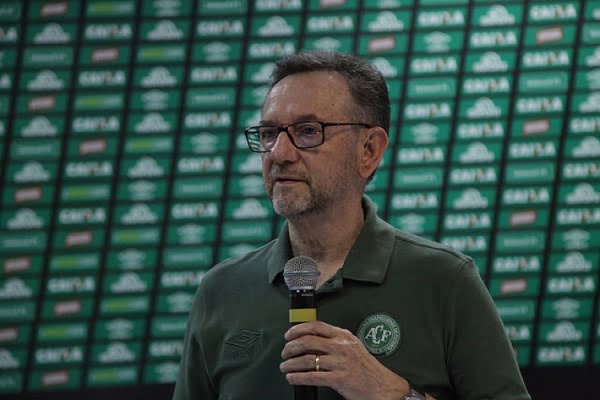 presidente chape 1111