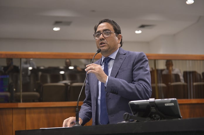 Talles Barreto foi contra PEC da Educação (Foto: Portal Alego) tales barreto portal alego 1111