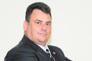 claudio cesar santa cruz modesto diretor juridico e de defesa profissional