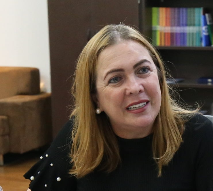 fatima gavioli foto seduc goias