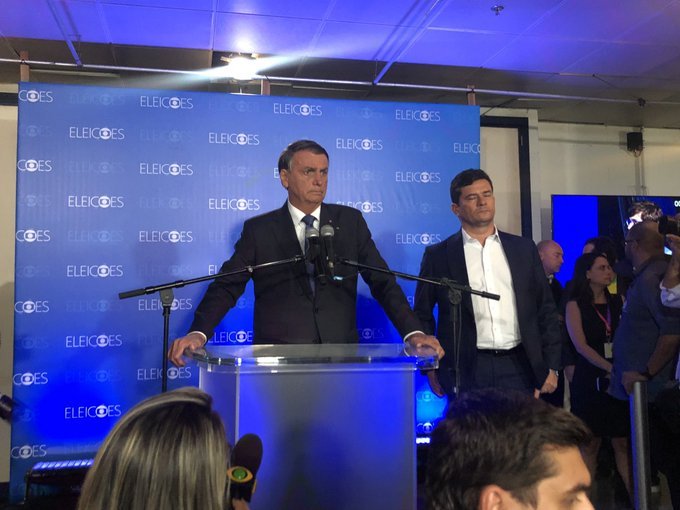 Bolsonaro coletiva do debate Globo. Foto: Reprodução/Twitter