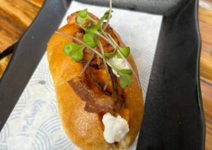 Um dos pratos executivos do Kanpai Blue, em Goiânia (Foto divulgação).