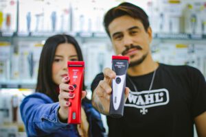 Entrega de aparelhos de barbear dará desconto de R$100 para a aquisição de um novo, no Grupo Fujioka (Foto divulgação).