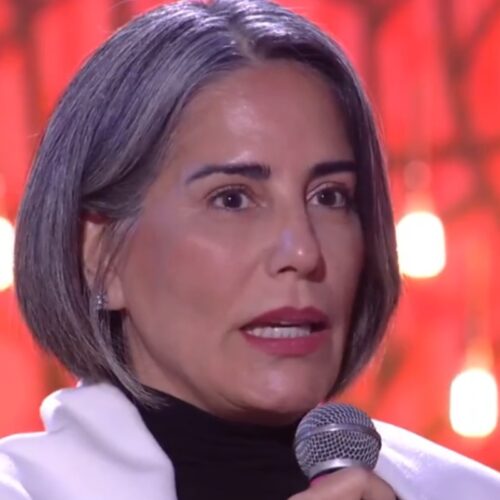 Glória_Pires_na_Globo_da_estreia_como_criança_a_Rutiinhaaa_(4)