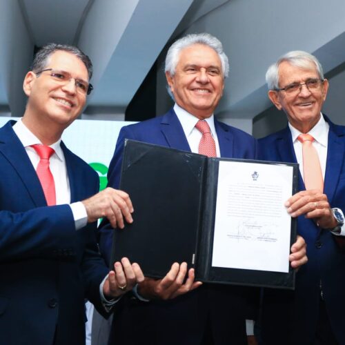 Ronaldo Caiado em cerimônia de posse de Francisco Junior e Manoel Castro. Foto: Wesley Costa