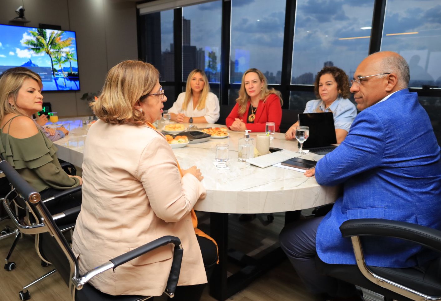 ministra da mulher em reunião em Goiânia. Foto: Jackson Rodrigues