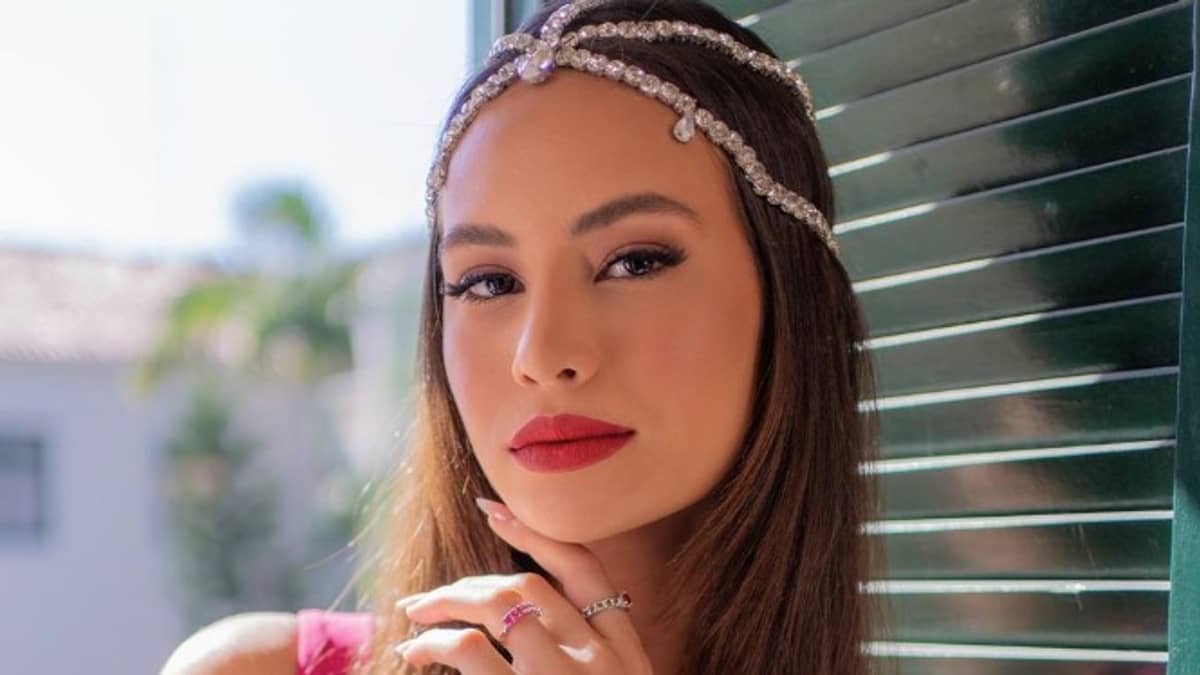 Ilustração do signo de libra em um fundo bege