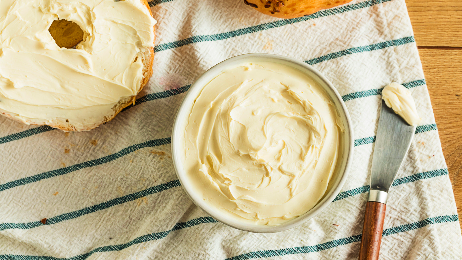 Ilustração do signo de touro em branco com estrelas em um fundo cinza