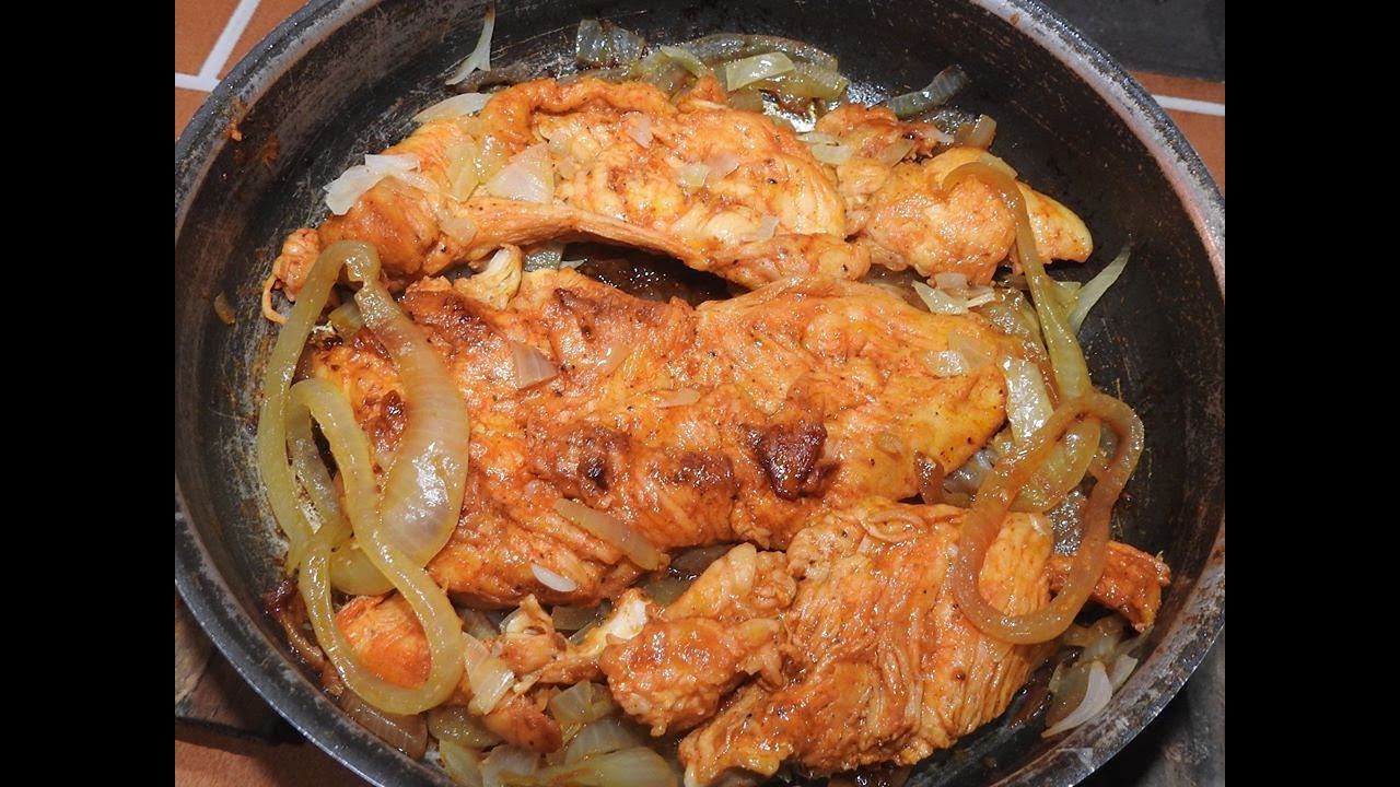 Ilustração com fundo preto e detalhes dourados do signo de Touro