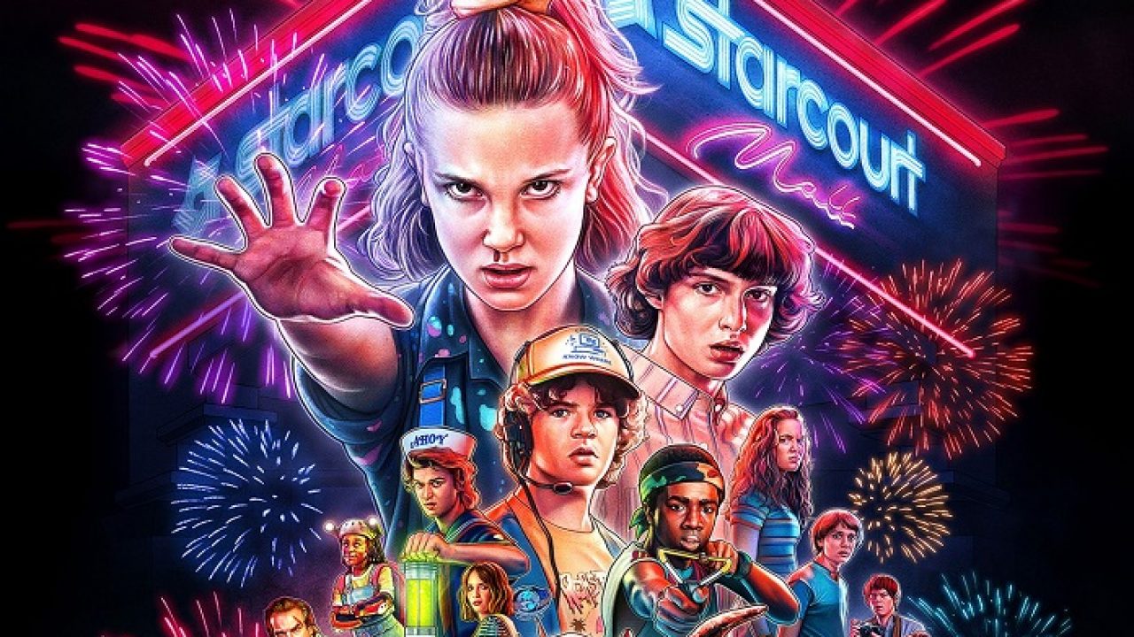 Grupo de pessoas praticando yoga em estúdio