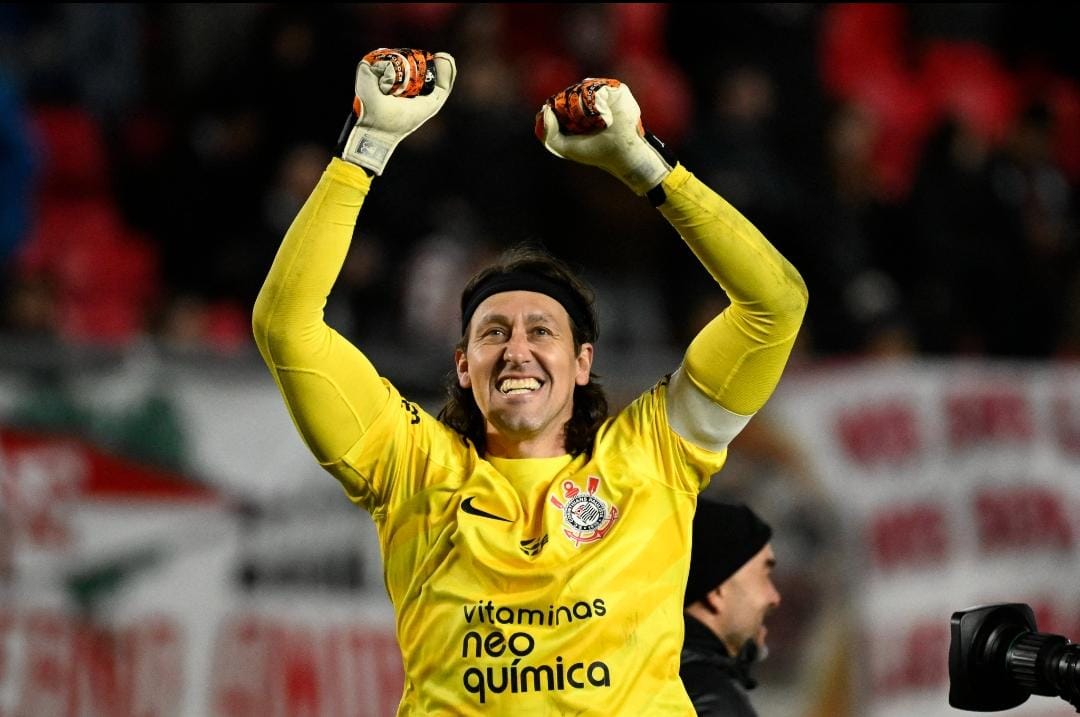 Gratinado de couve-flor em travessa branca