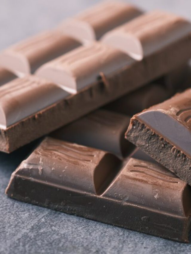 Ilustração com fundo azul do signo de Aquário