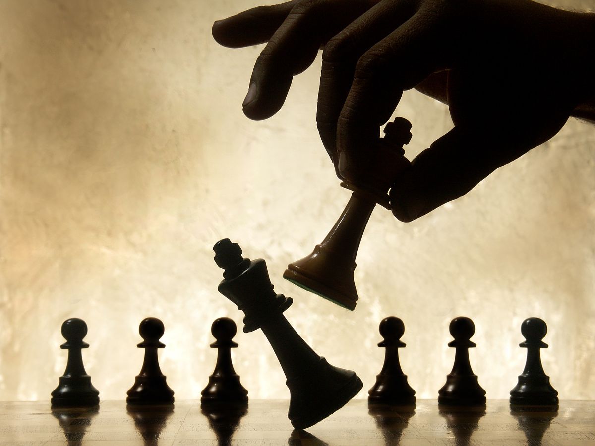 A querela entre prefeituras e governo em crise e a imprensa é recorrente e parte dos gestores e equipes recheadas de teorias da conspiração.