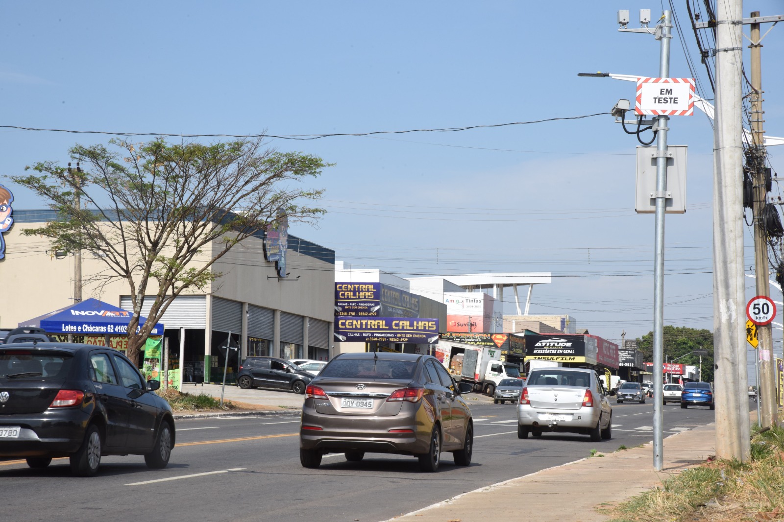Prefeitura implanta redutores de velocidade para melhorar a segurança no trânsito em Aparecida. Foto: Jhonney Macena