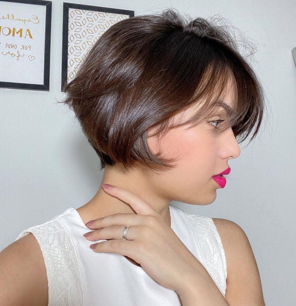 Capa de um livro branca com o título 'A nova China' e uma estrela amarela