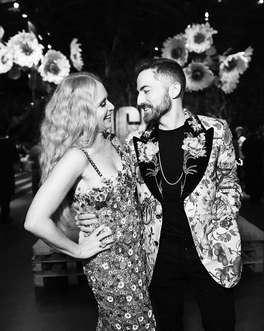 Chocotone em cima de uma tábua de madeira 