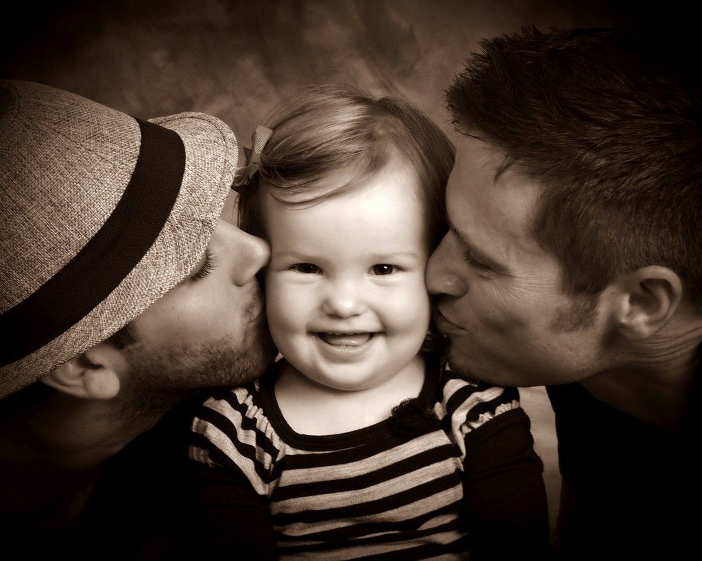 casal gay orientação sexual adoção freepic