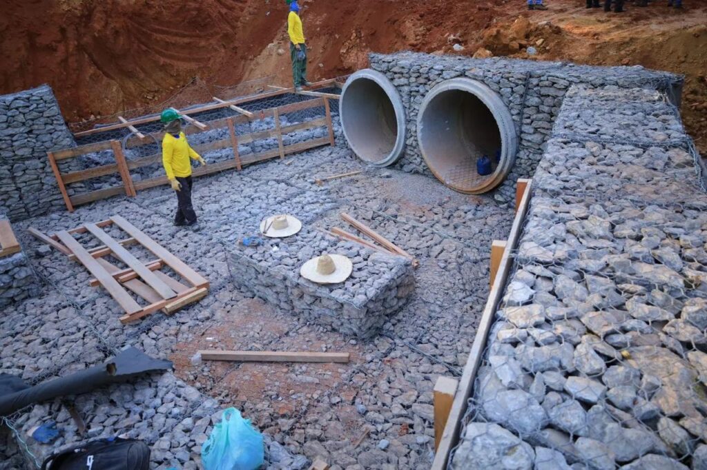 Prefeitura de Goiânia realiza obras de drenagem na capital. Foto: Jackson Rodrigues