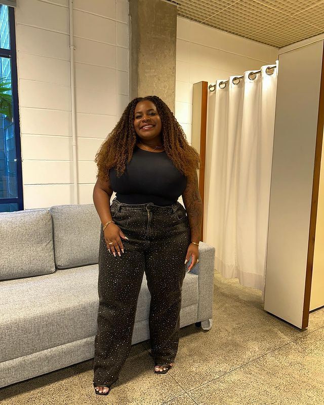 Capa do BB25 com a foto de Diego e Daniele Hipolyto 