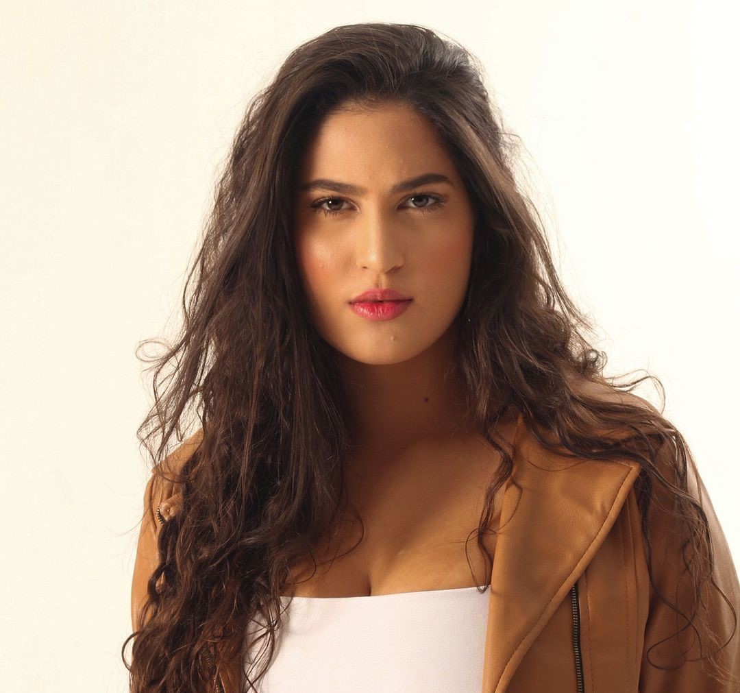 Atriz e modelo goiana Kamylla Cristina morre atropelada em rodovia. Foto: Reprodução/Redes Sociais