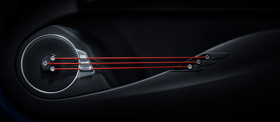 Risoto de tomate em panela preta