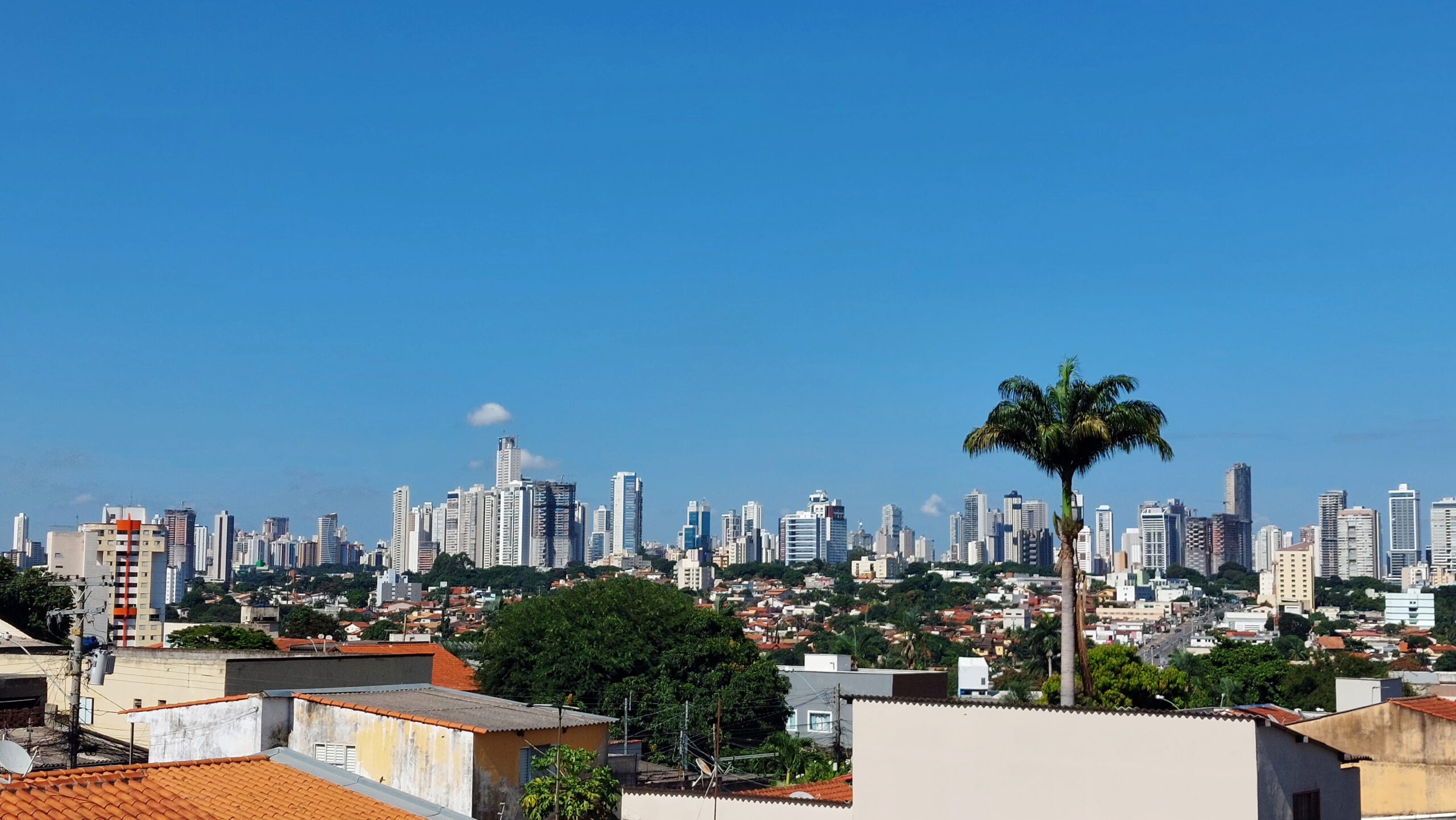 Goiânia, tempo, clima, sol, prédios Goiânia, imóveis. Foto: Carlos Nathan Sampaio
