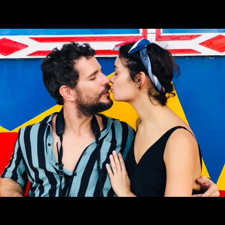 Ilustração do signo de virgem em um fundo cinza