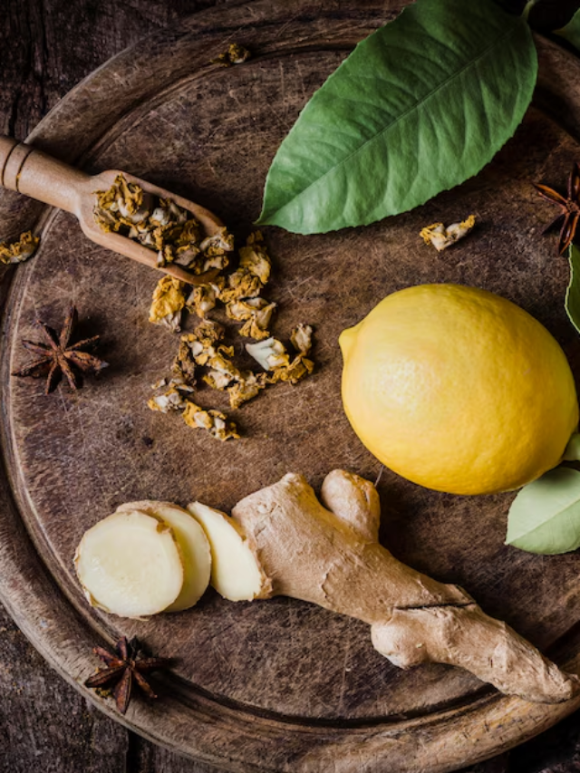 Capa de livro com título e nome do autor e a imagem de um menino com uma camiseta amarela e uma bermuda bege, ao lado de uma faixa amarela na rua 