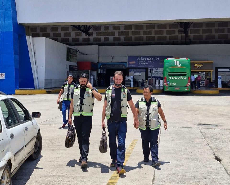 O Procon Goiânia e o Juizado da Infância e Juventude fizeram fiscalização na Rodoviária de Goiânia. Foto: Procon