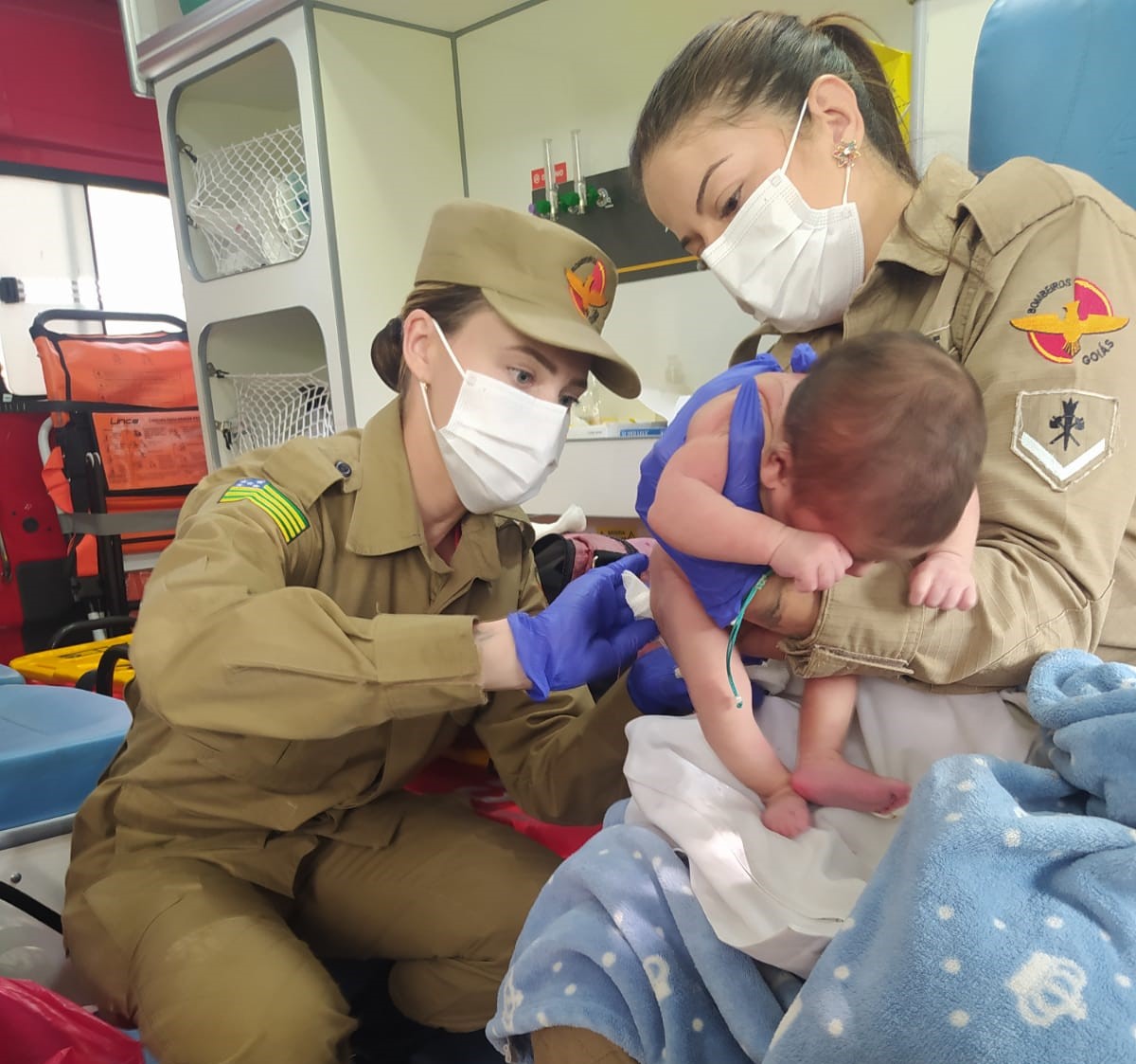 bebe recem nascida abandonada resgatada pelo corpo de bombeiros. Foto: CBMGO