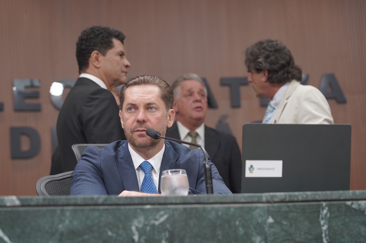 Bruno Peixoto presidente da Assembleia Legislativa de Goias na sessão de 19 de dezembro de 2024