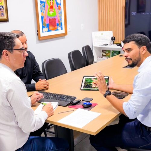 Reuniao entre Marden Junior e secretario estadual da Retomada. Foto: divulgação
