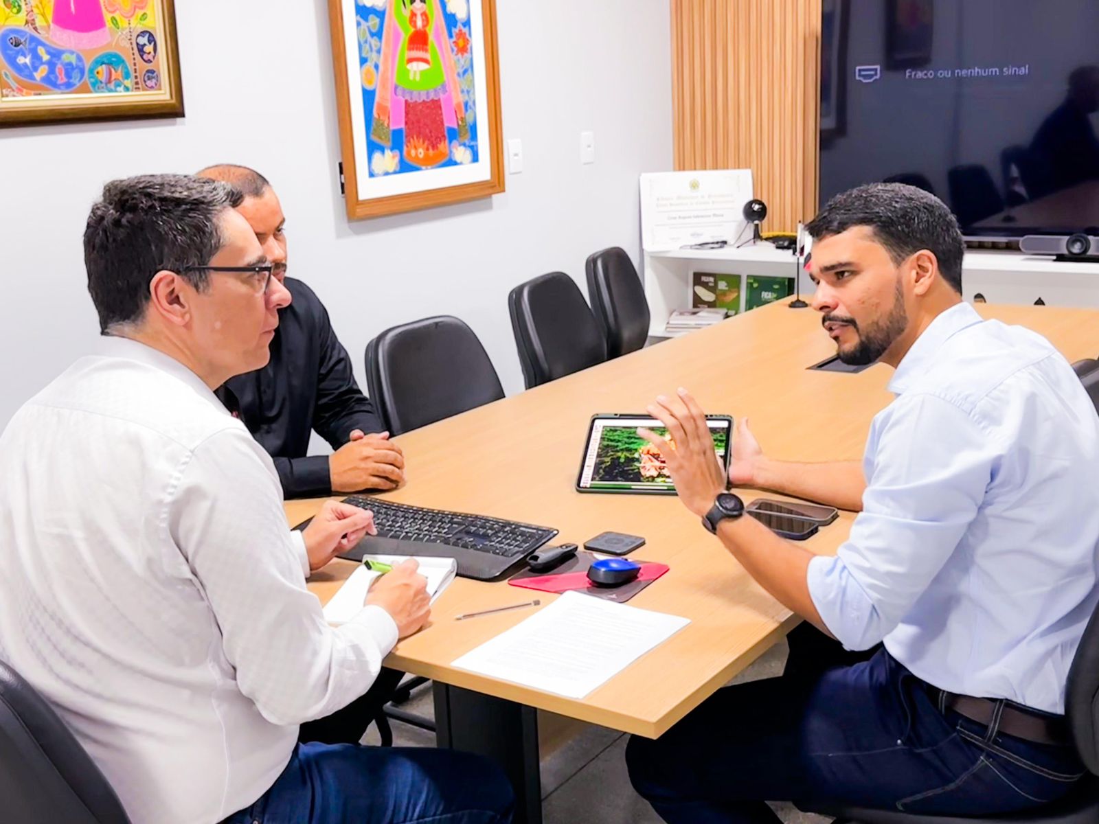 Reuniao entre Marden Junior e secretario estadual da Retomada. Foto: divulgação
