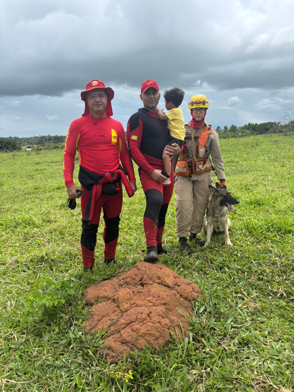 menino desaparecido em pesque-pague encontrado pelos bombeiros após mais de 12 horas. Foto: CBMGO