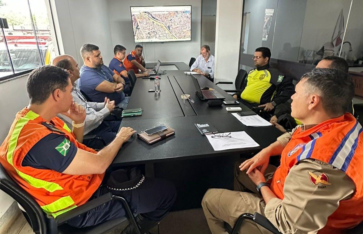 Reunião do gabinete de crise climática de Goiânia. Foto: Secom