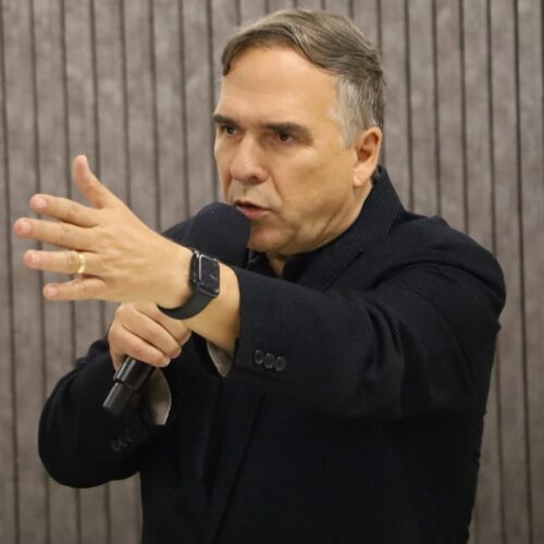 Sandro Mabel prefeito de Goiânia em discurso na fecomércio