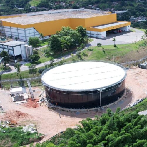 Estação de Tratamento de Efluentes e Caldeira em Três Rios (RJ). Foto: Grupo Piracanjuba/Divulgação