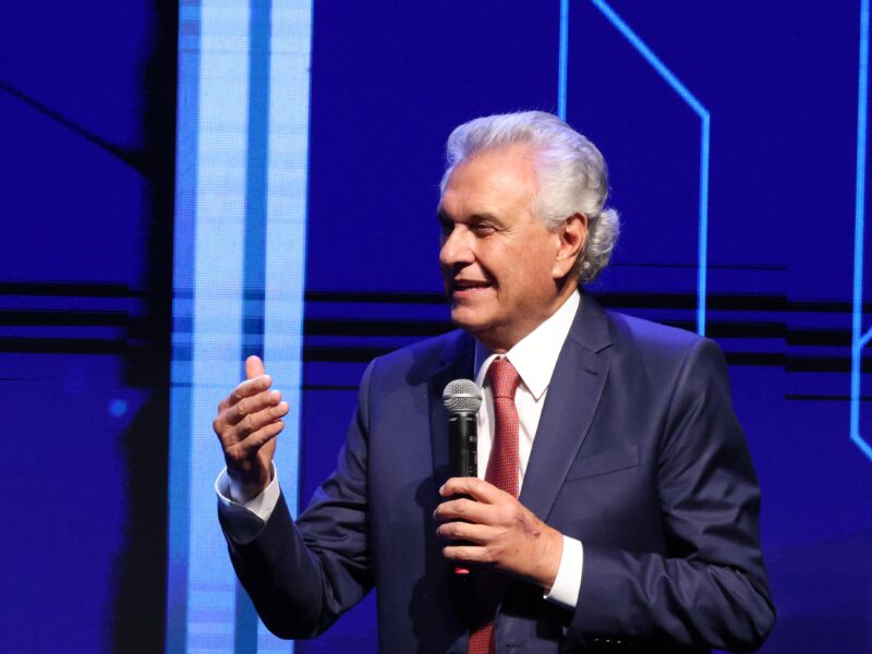 Governador Ronaldo Caiado defende projeto de lei de incentivo à ferramentas de IA. Foto: Secom