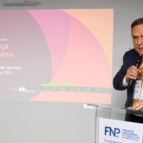 Mabel palestra em evento de governança metropolitana_Alex Malheiros