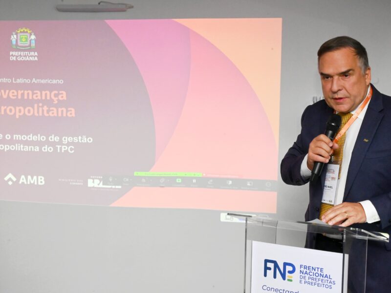 Mabel palestra em evento de governança metropolitana_Alex Malheiros