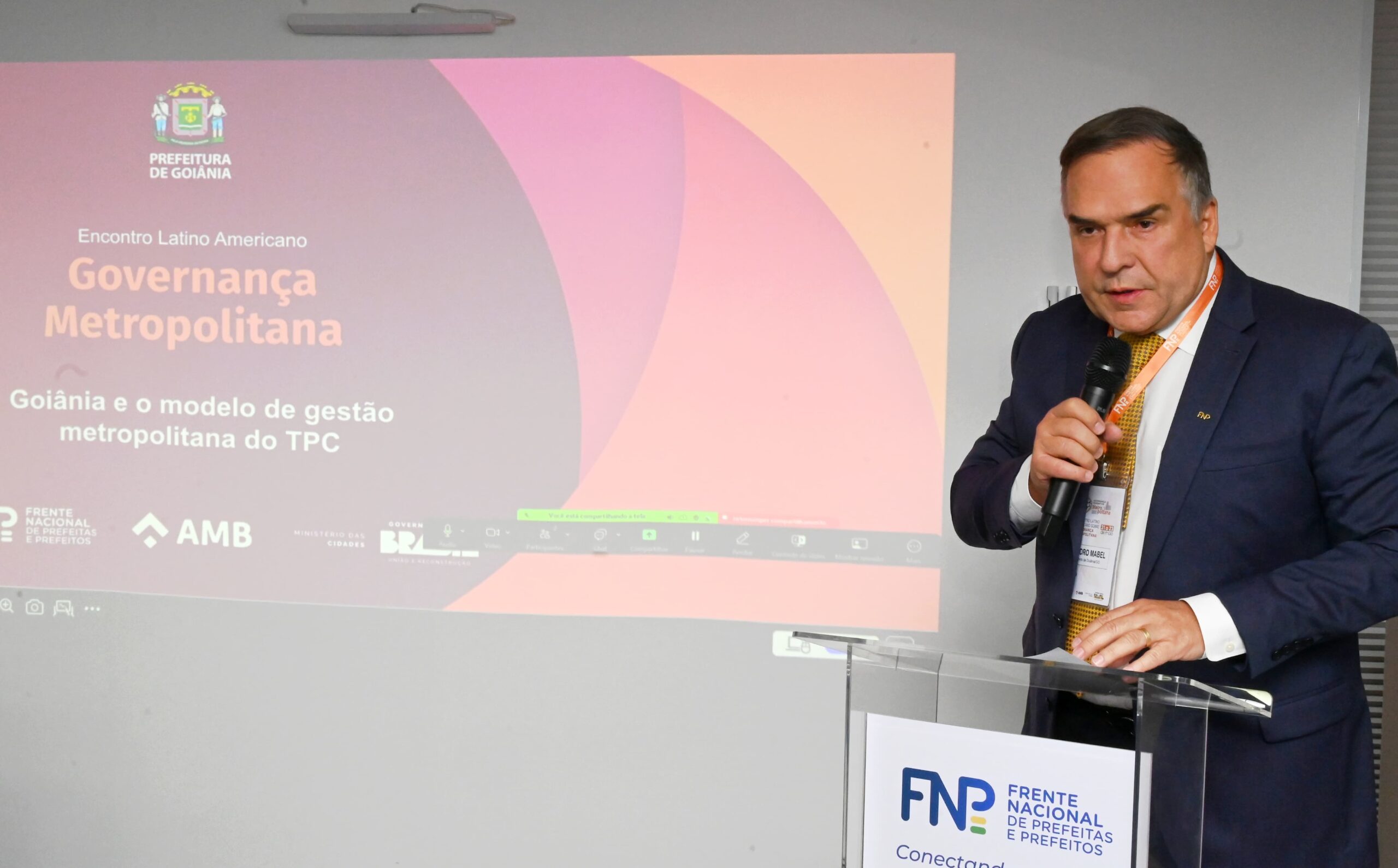 Mabel palestra em evento de governança metropolitana_Alex Malheiros