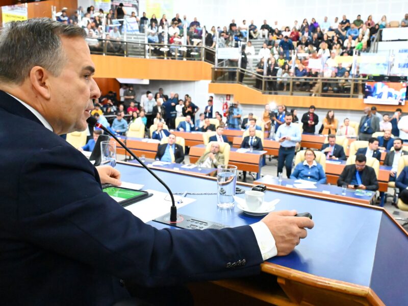 Sandro Mabel apresenta prestação de contas. Foto: Alex Malheiros