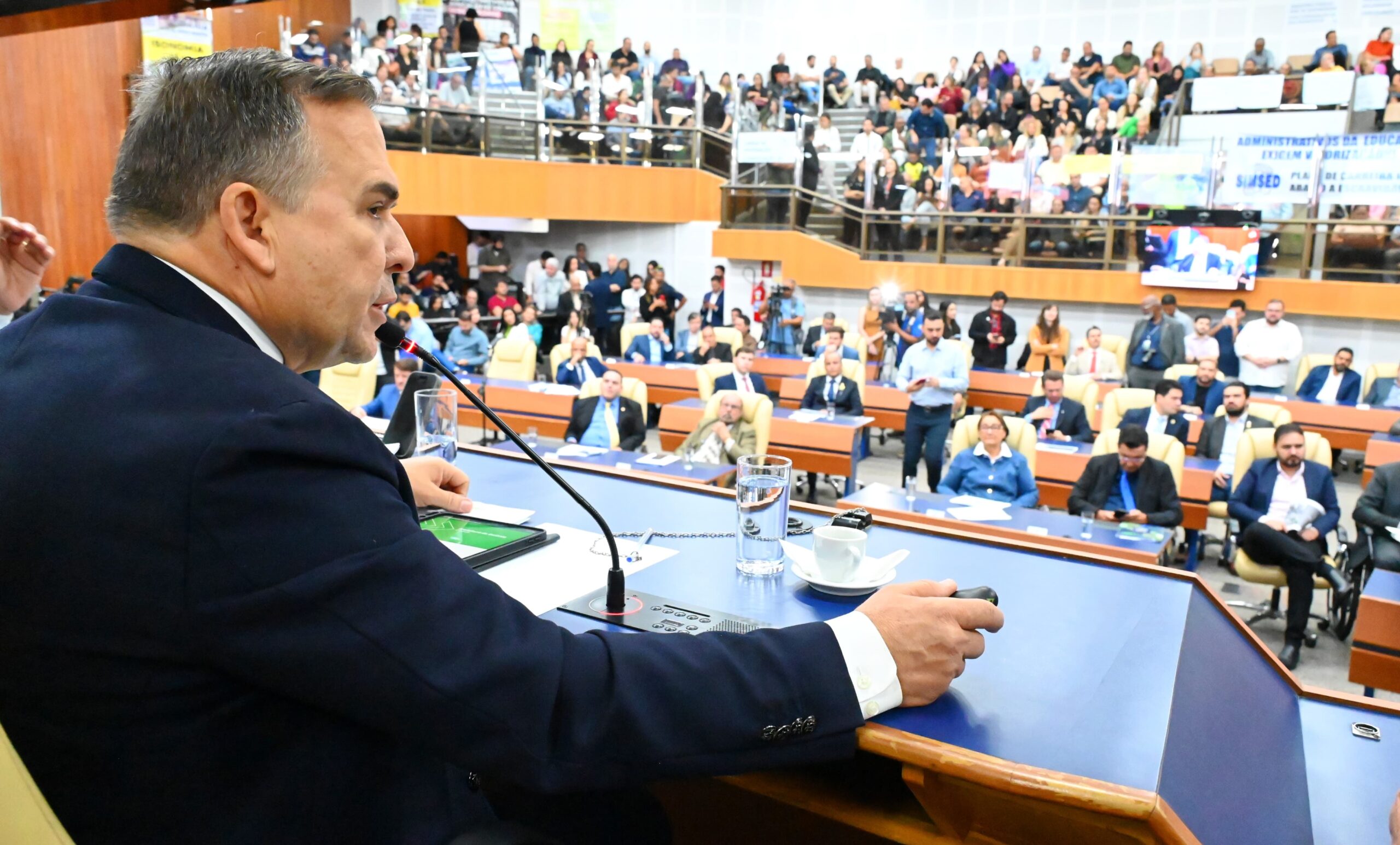 Sandro Mabel apresenta prestação de contas. Foto: Alex Malheiros