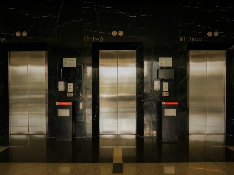 elevador. Foto: Pexels