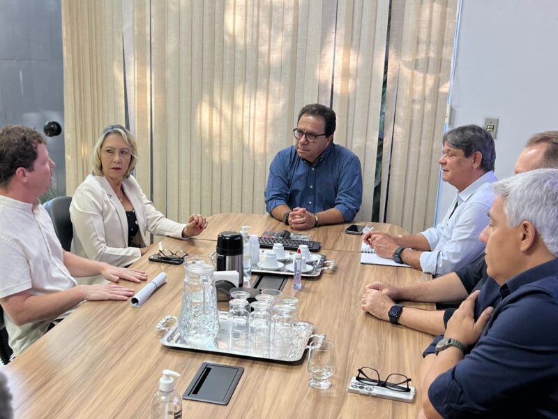 reuniao entre Amma e CMTC apresenta projeto contra alagamento em terminais. Foto: Amma