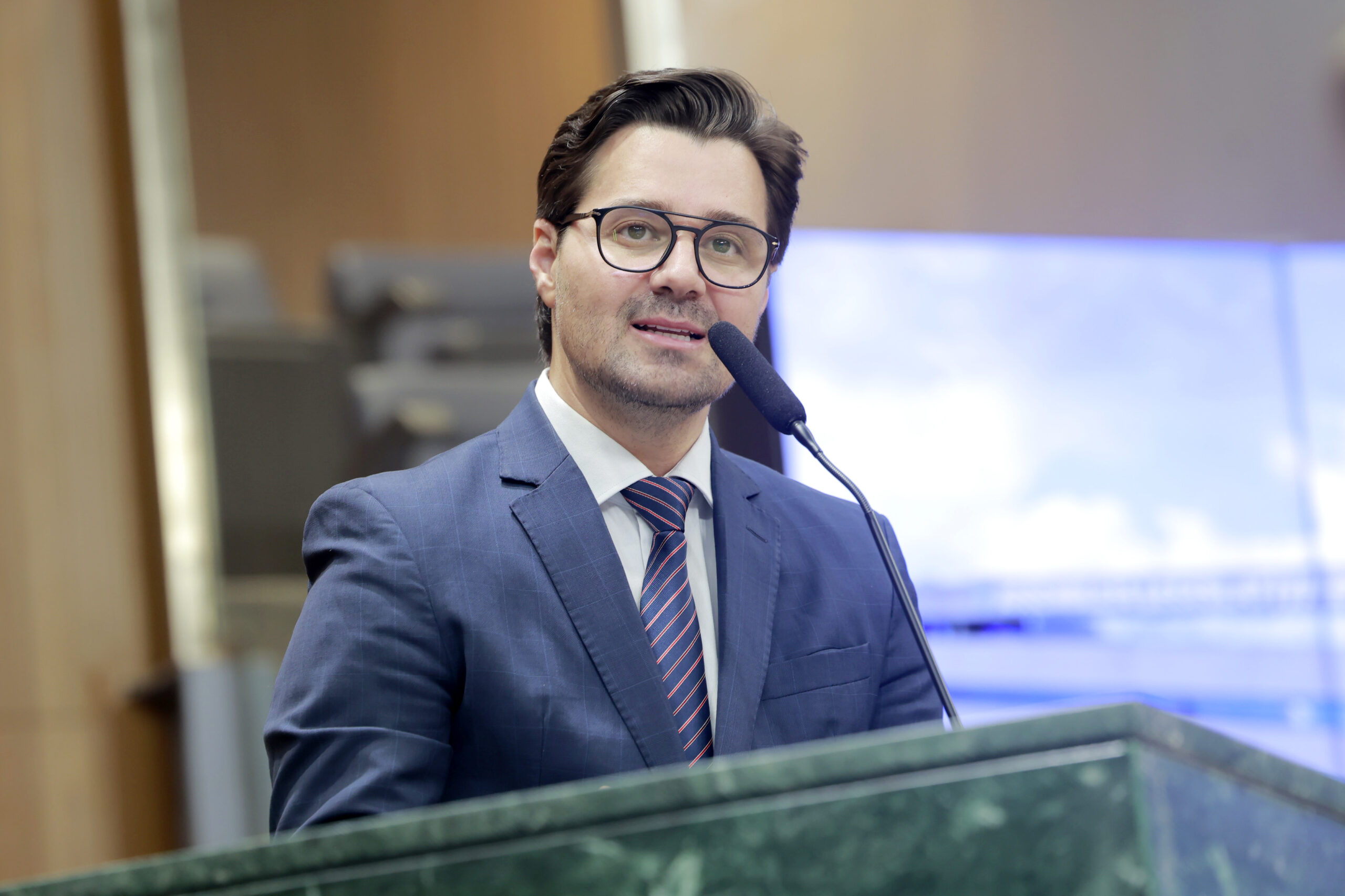 henrique césar licença alego