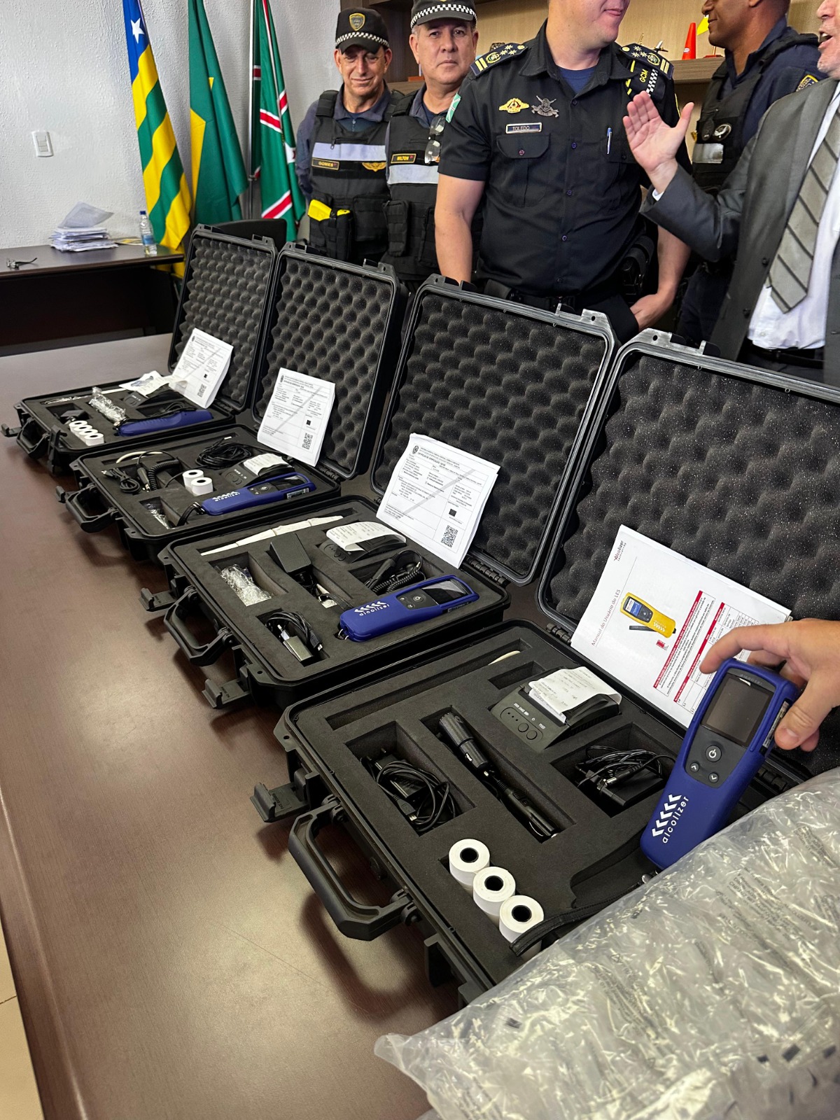 GCM recebe bafômetros do Detran para atuar em ações do Balada Responsável. Foto: GCM