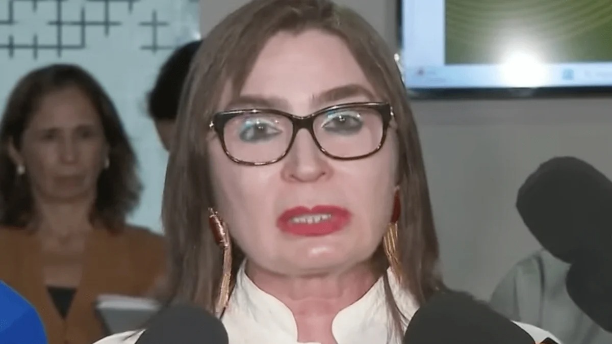 promotora criticada caiado