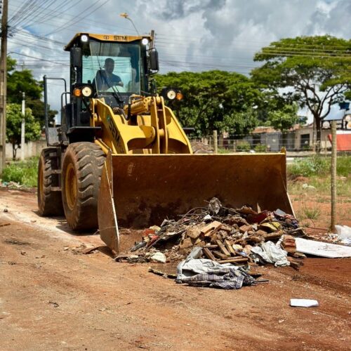 Remoção de entulhos. Foto: Limpa Gyn