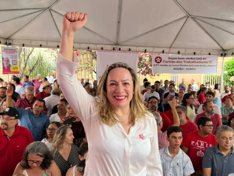 PT confirma liderança de Adriana Accorsi